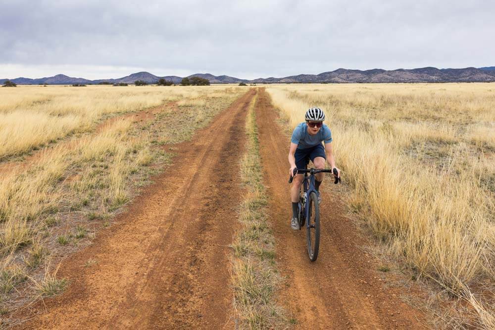 Bicicleta de gravel com Shimano Front Shift Next GRX Di2 de 12 velocidades 